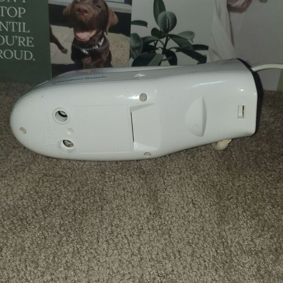 Hamilton Beach Mixer and 4 Attachments  - Hand held 6 speed and SURGE - Picture 2 of 5